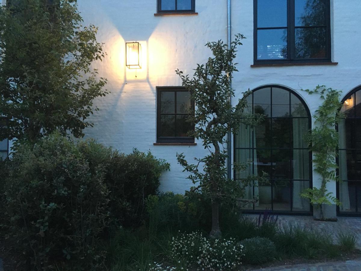The Herring'S Residence - Stylish Private Cottage With Breakfast In Historic Center - Adults-Only Brujas Exterior foto