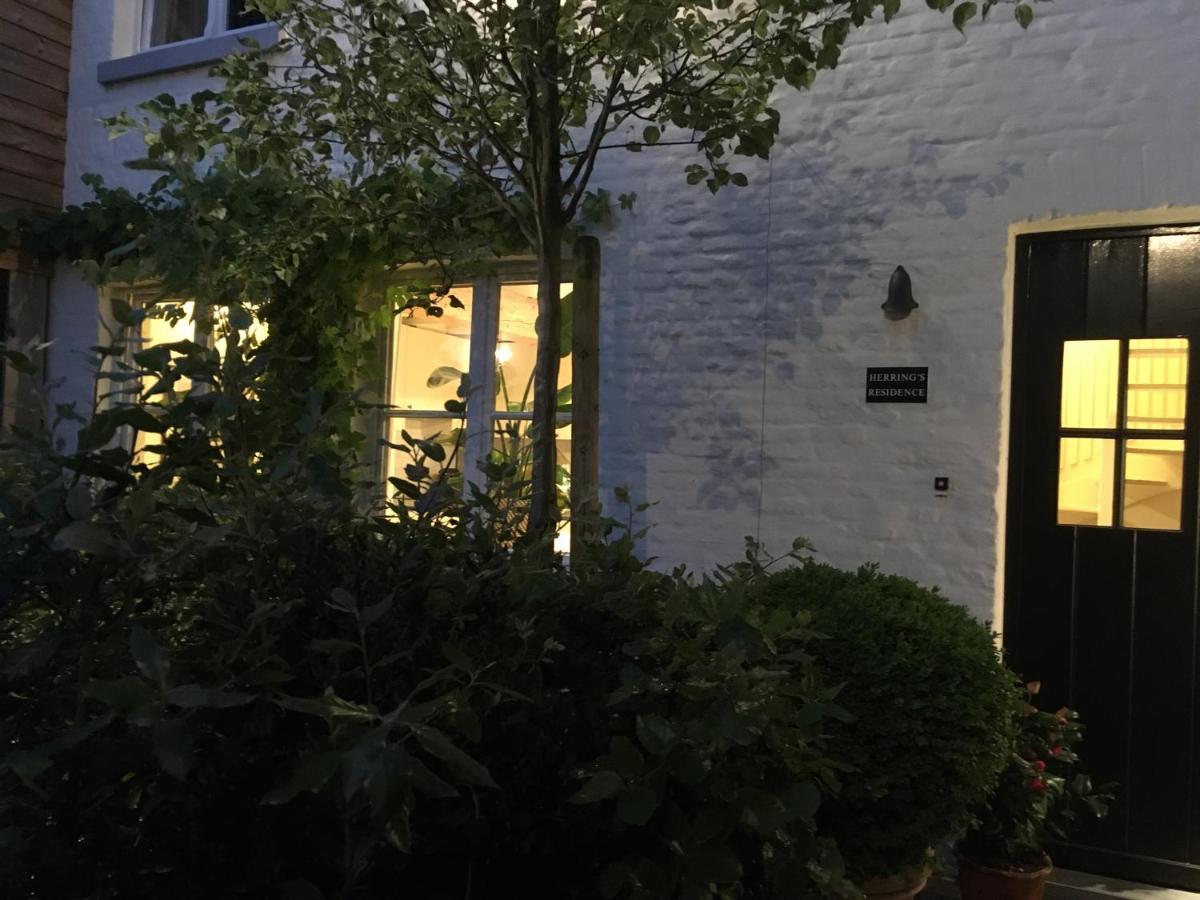 The Herring'S Residence - Stylish Private Cottage With Breakfast In Historic Center - Adults-Only Brujas Exterior foto