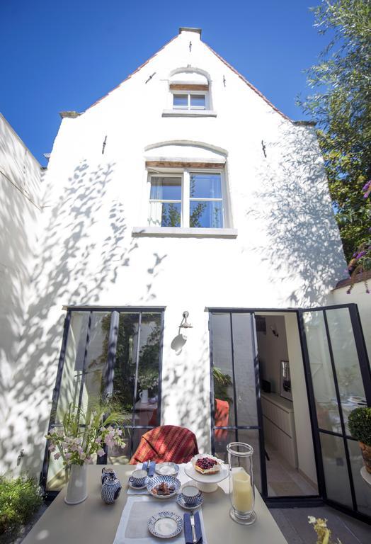 The Herring'S Residence - Stylish Private Cottage With Breakfast In Historic Center - Adults-Only Brujas Exterior foto